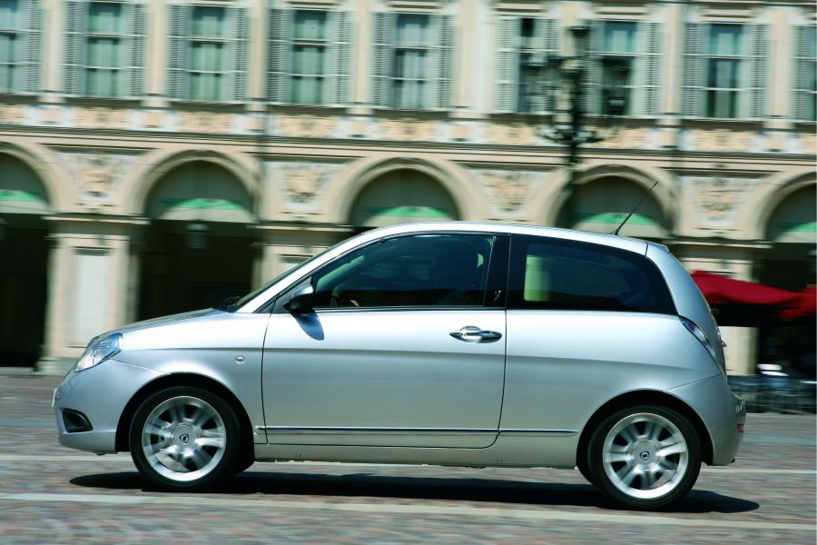  Lancia Ypsilon 2007 года  (фото 21 из 49)